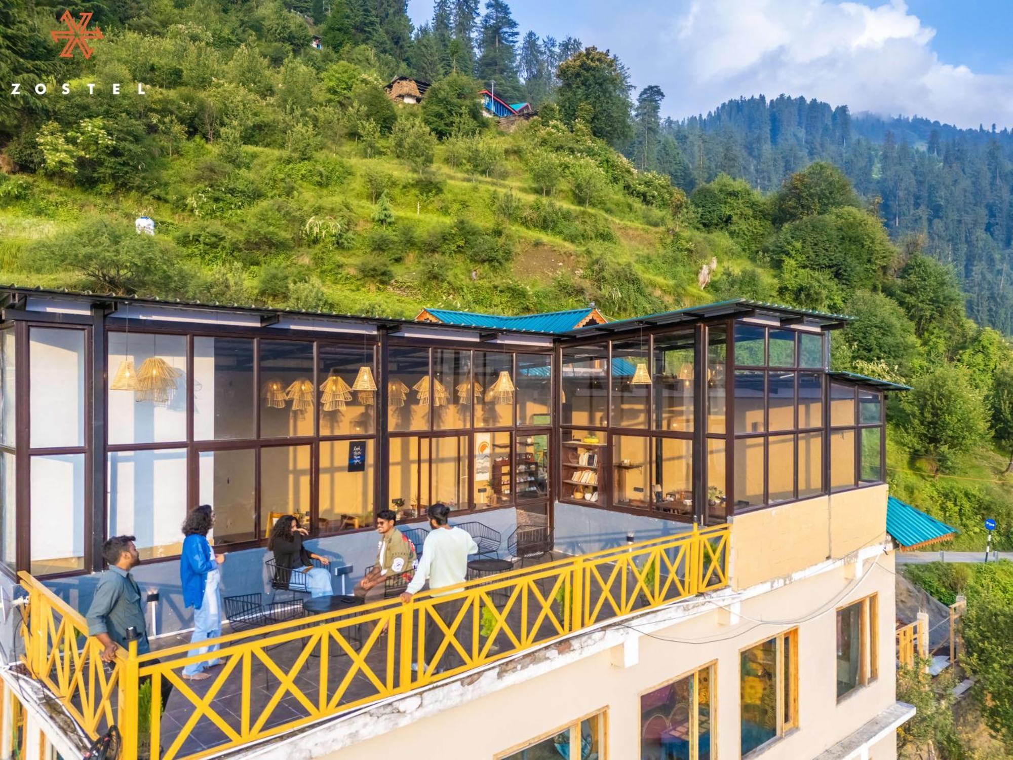Zostel Shoja, Jibhi Hostel Exterior photo